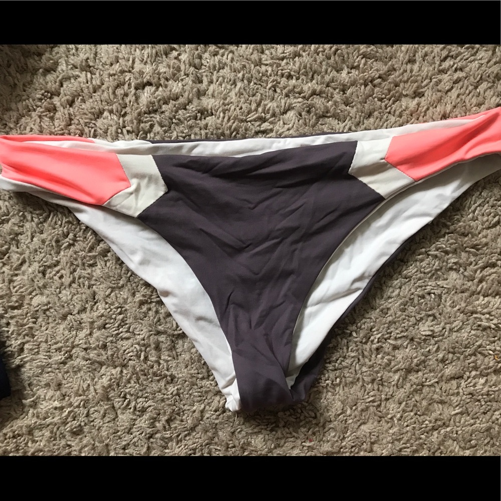 L-Space bikini bottoms